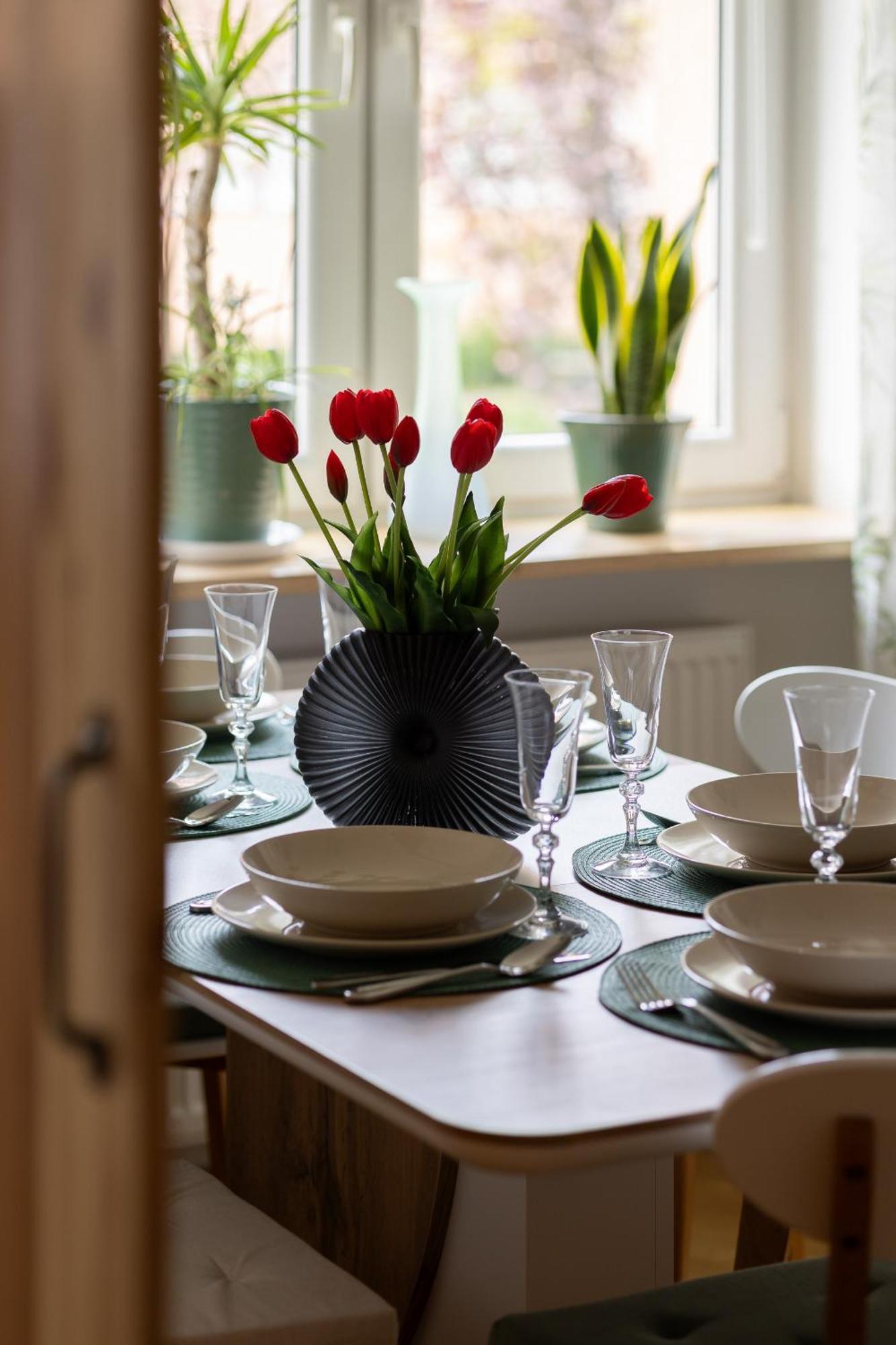 Spacious Apartment For 6 People Near The Old Town By Noclegi Renters Varsovia Exterior foto